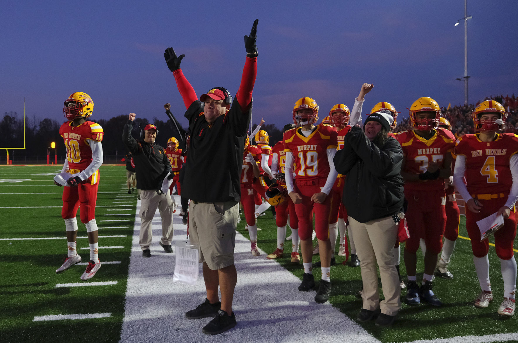 Murphysboro downs Bishop McNamara